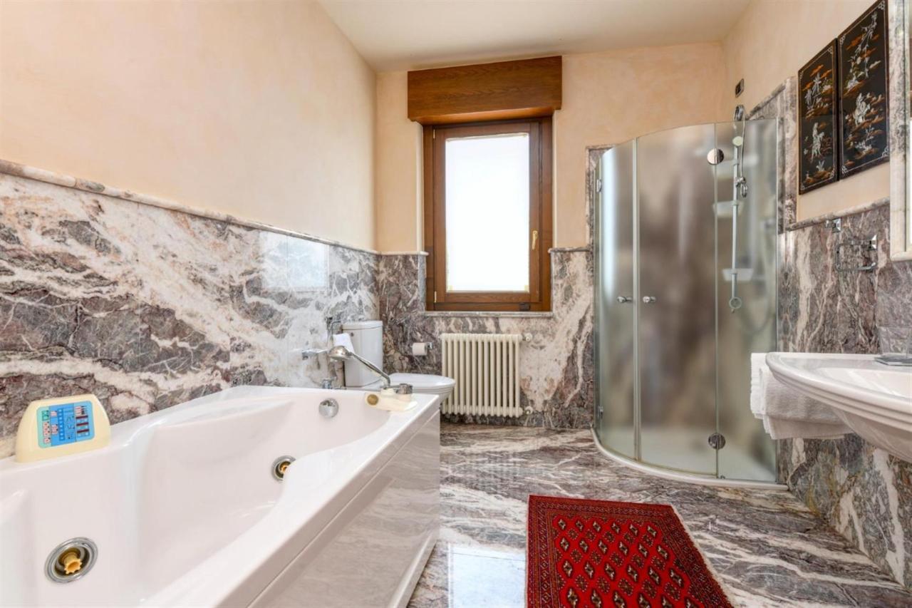 Moniga del Garda Private Luxury Villa With Pool מראה חיצוני תמונה