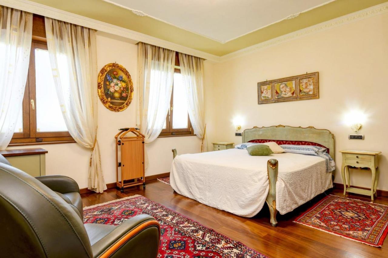 Moniga del Garda Private Luxury Villa With Pool מראה חיצוני תמונה